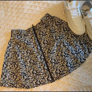High waisted skirt Daisy’s print Size Medium